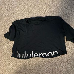 Cropped lulu lemon t shirt